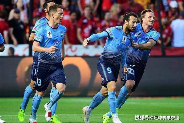 国足要进军世界杯必须重归化，三名外援或成关键